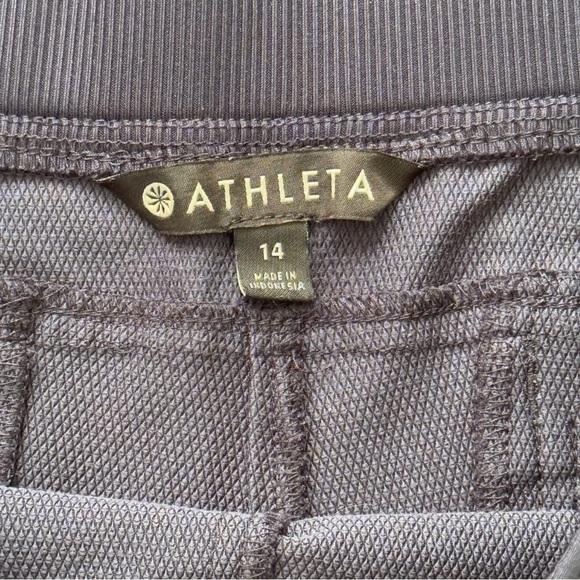 Athleta Women's Midtown Shorts Size 14 Navy Blue Drawstring Athleisure - Picture 7 of 11